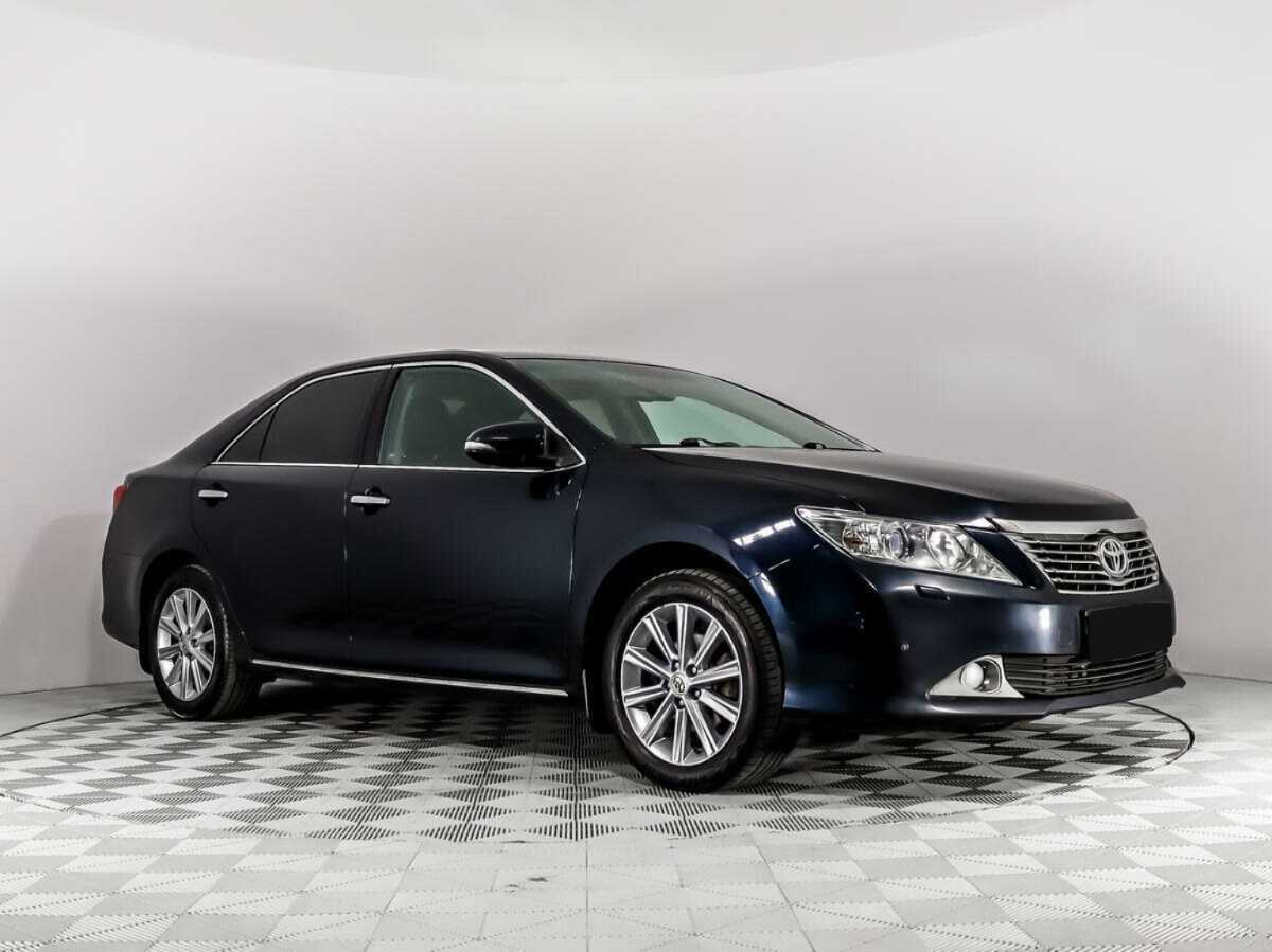 Toyota Camry с пробегом — 2014 год. Фото: #2