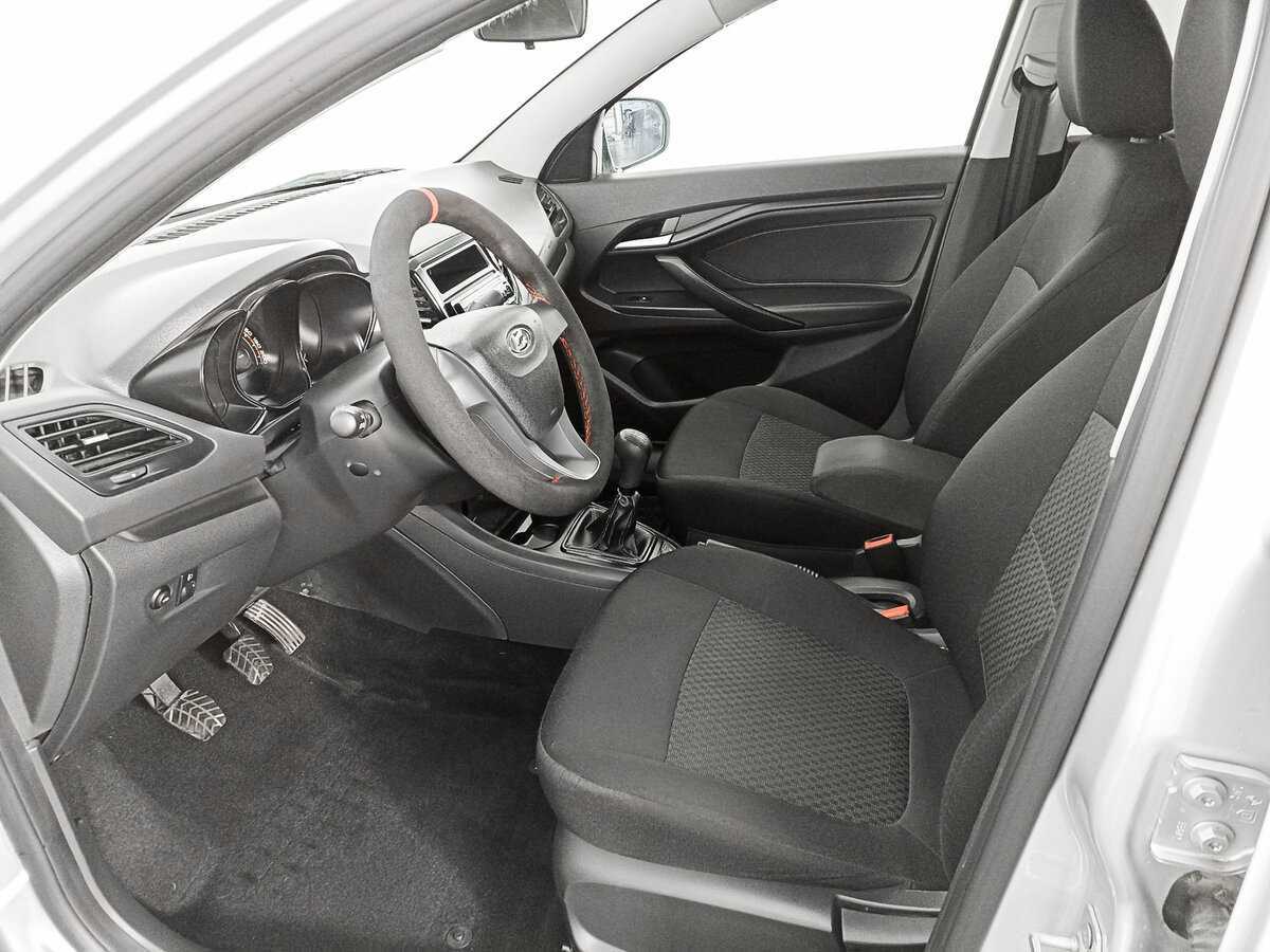 Lada (ВАЗ) Vesta с пробегом — 2018 год. Фото: #13