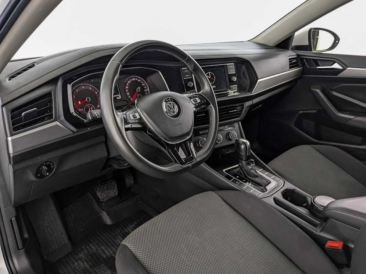 Volkswagen Jetta с пробегом — 2020 год. Фото: #10