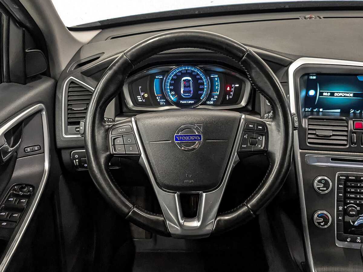 Volvo XC60 с пробегом — 2015 год. Фото: #21