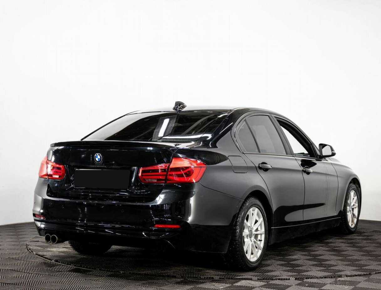 BMW 3 серии с пробегом — 2015 год. Фото: #3