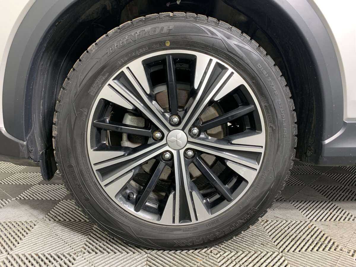 Mitsubishi Eclipse Cross с пробегом — 2018 год. Фото: #8