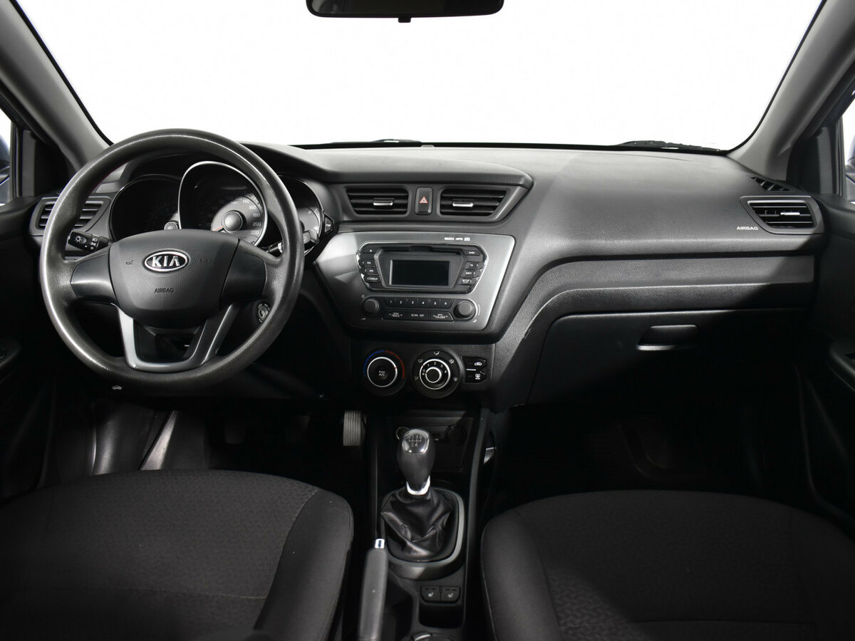Kia Rio с пробегом — 2012 год. Фото: #10