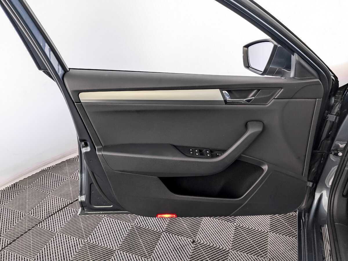 Skoda Superb с пробегом — 2019 год. Фото: #14