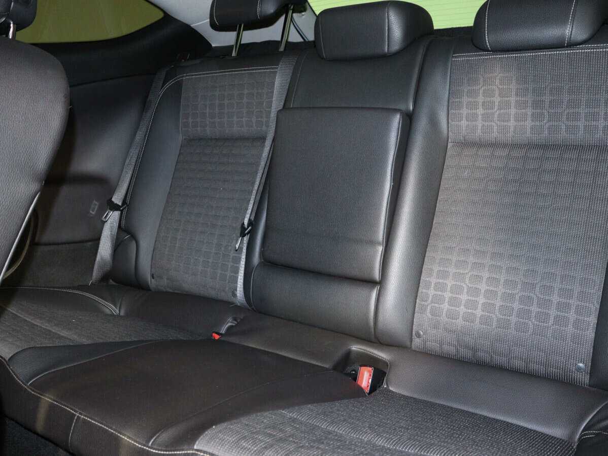 Opel Astra с пробегом — 2013 год. Фото: #7