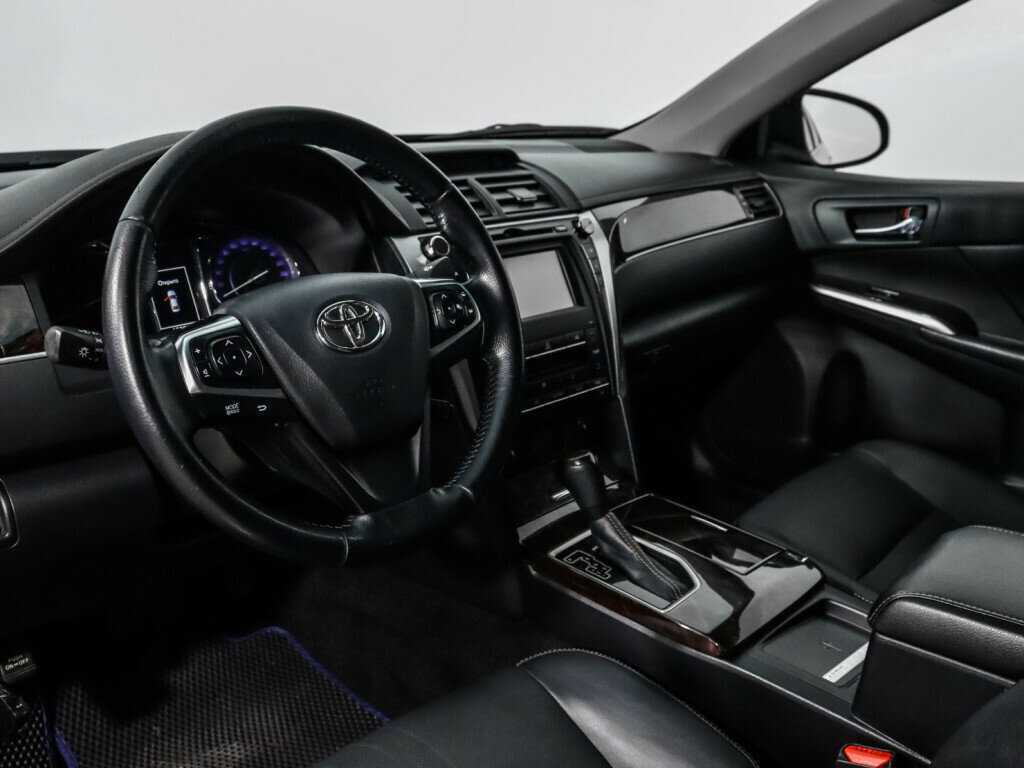 Toyota Camry с пробегом — 2016 год. Фото: #8