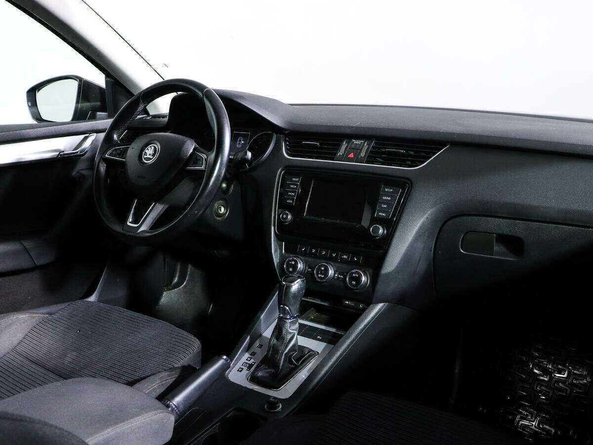 Skoda Octavia с пробегом — 2013 год. Фото: #6