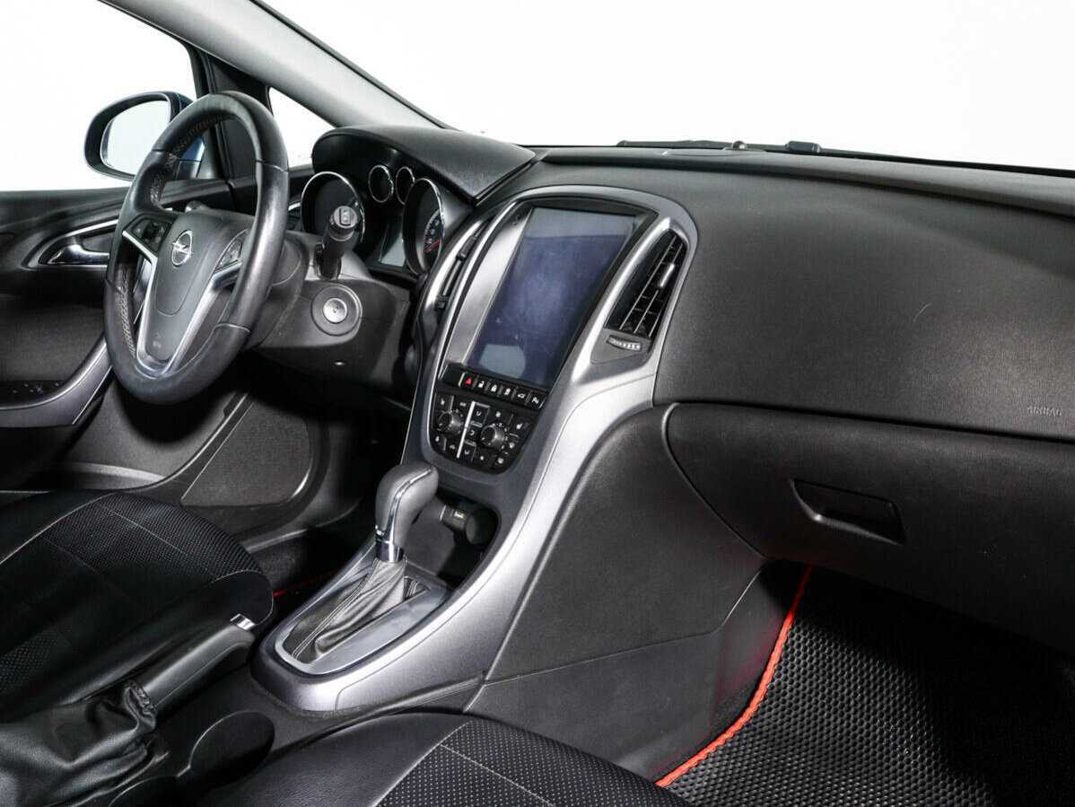 Opel Astra с пробегом — 2014 год. Фото: #8