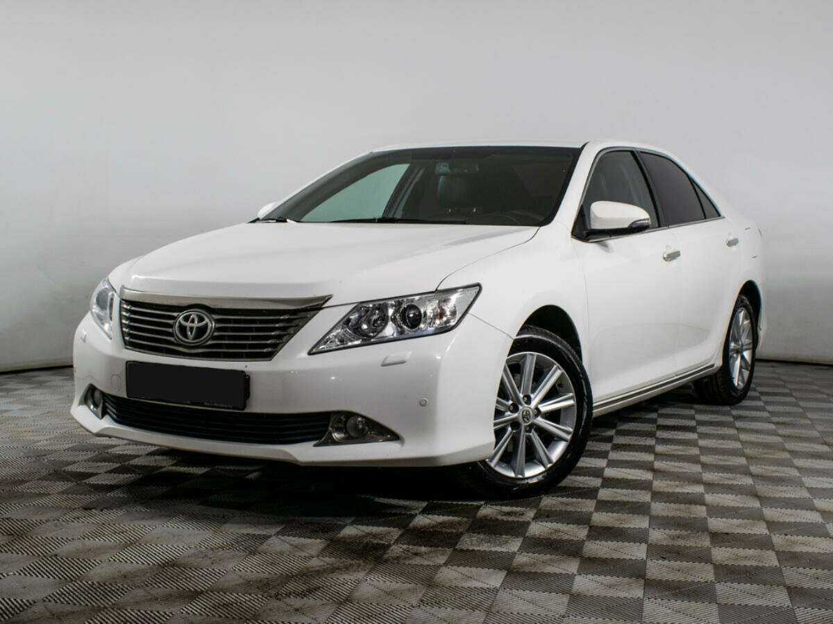 Toyota Camry с пробегом — 2014 год. Фото: #0