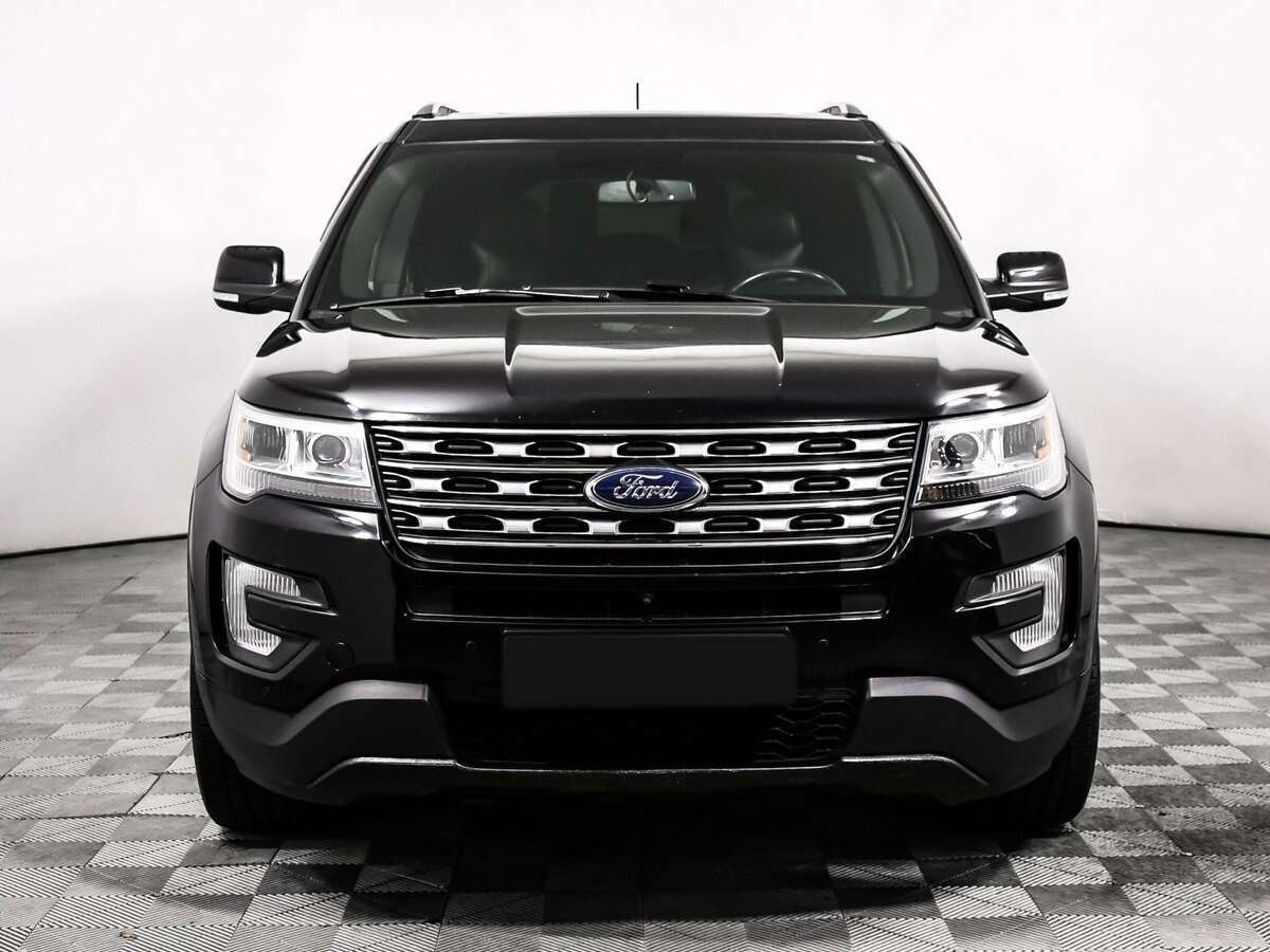 Ford Explorer с пробегом — 2018 год. Фото: #1