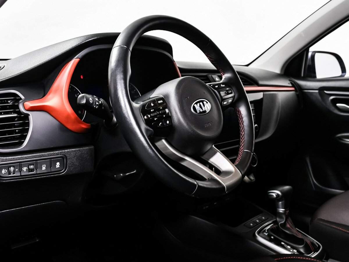 Kia Rio с пробегом — 2020 год. Фото: #11