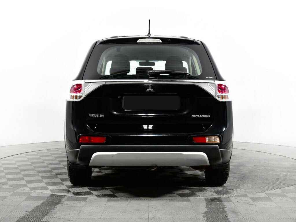 Mitsubishi Outlander с пробегом — 2014 год. Фото: #5