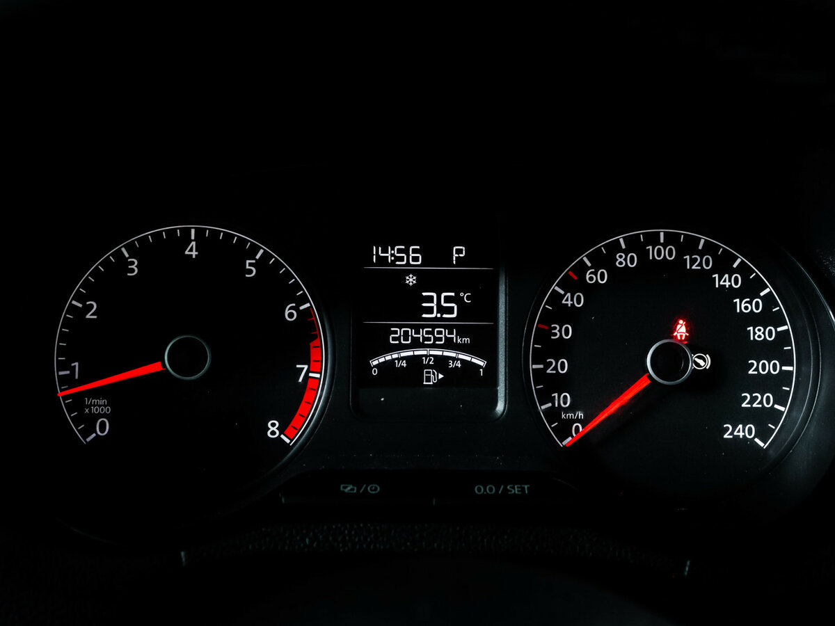 Volkswagen Polo с пробегом — 2014 год. Фото: #7