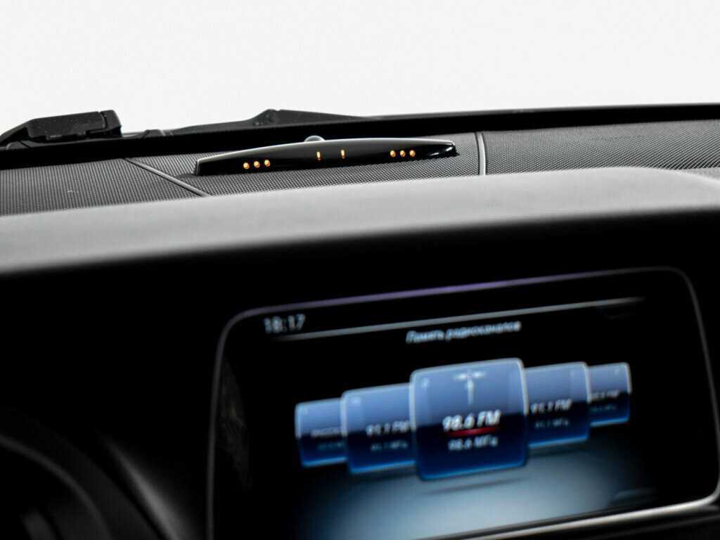 Mercedes-Benz E-Класс с пробегом — 2015 год. Фото: #19