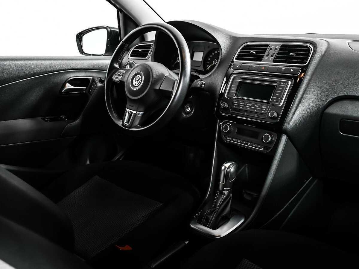 Volkswagen Polo с пробегом — 2014 год. Фото: #8