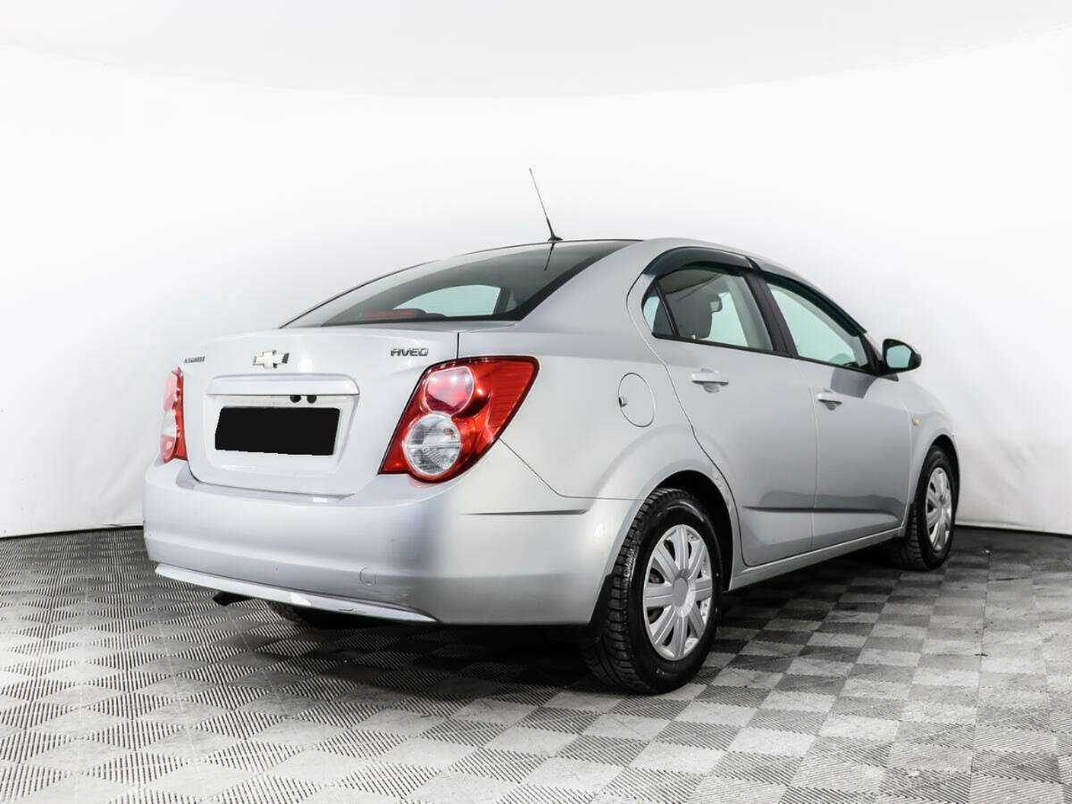 Chevrolet Aveo с пробегом — 2013 год. Фото: #4