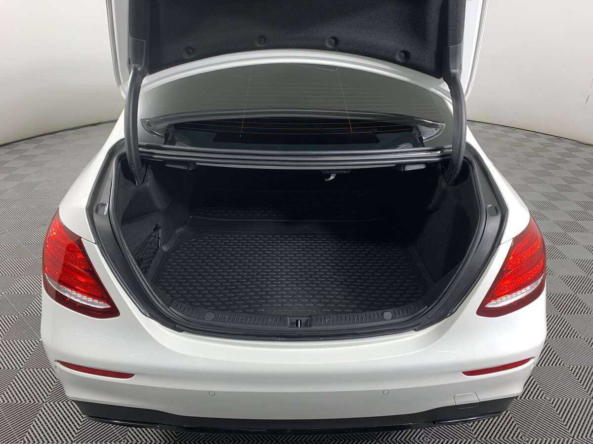Mercedes-Benz E-Класс с пробегом — 2018 год. Фото: #22