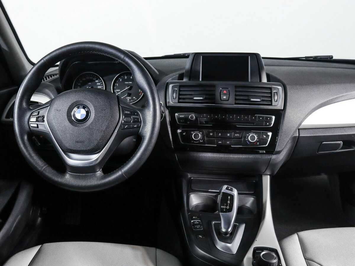 BMW 1 серии с пробегом — 2017 год. Фото: #6