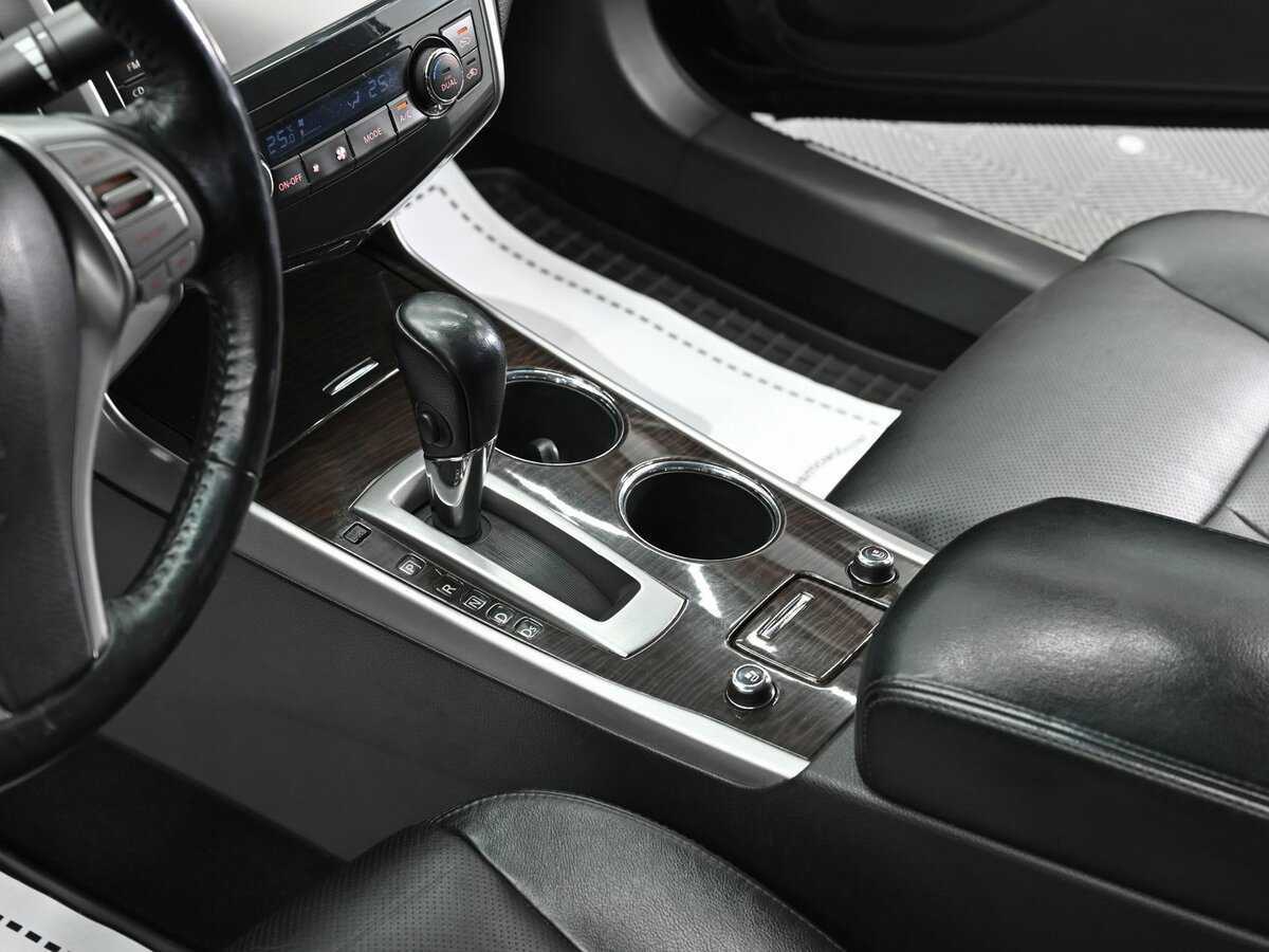 Nissan Teana с пробегом — 2014 год. Фото: #9