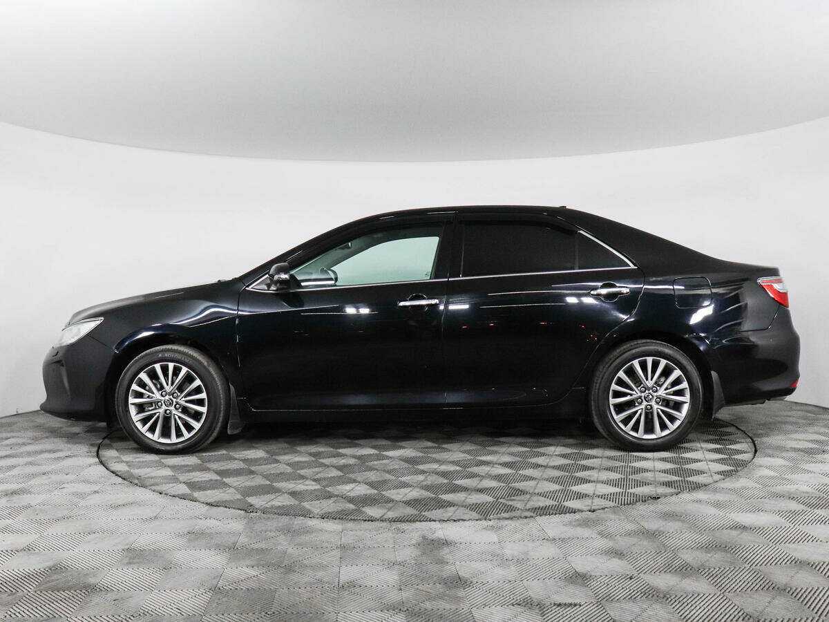 Toyota Camry с пробегом — 2016 год. Фото: #7