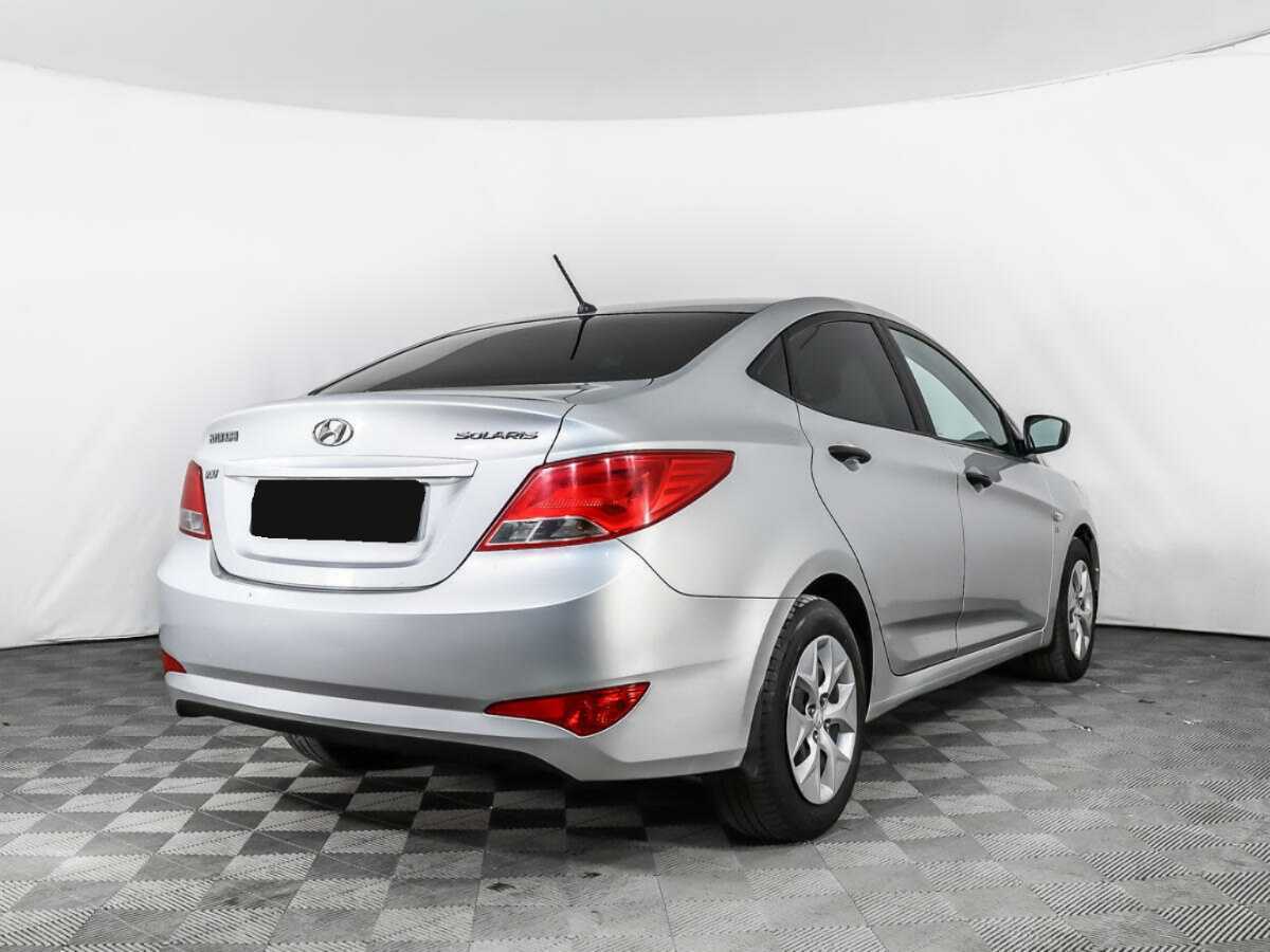 Hyundai Solaris с пробегом — 2014 год. Фото: #4