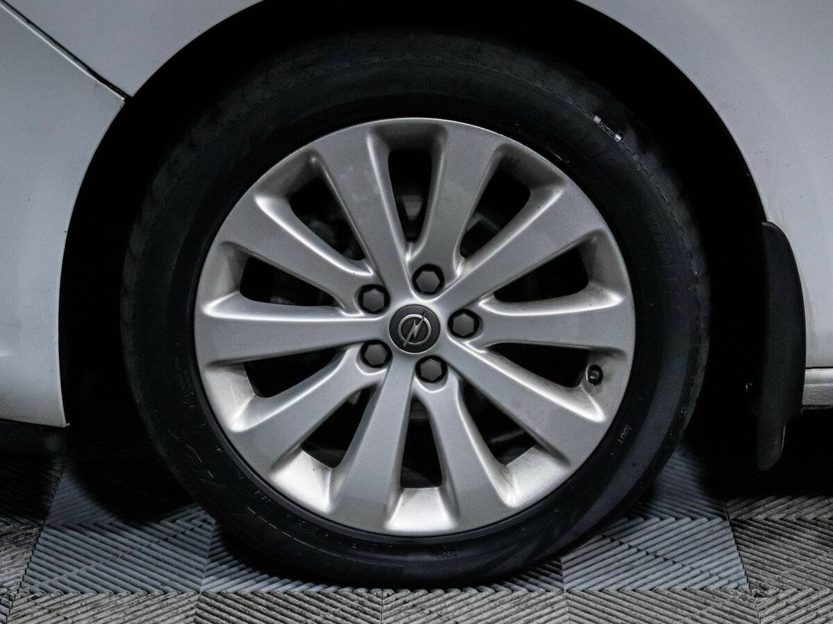 Opel Astra с пробегом — 2014 год. Фото: #12