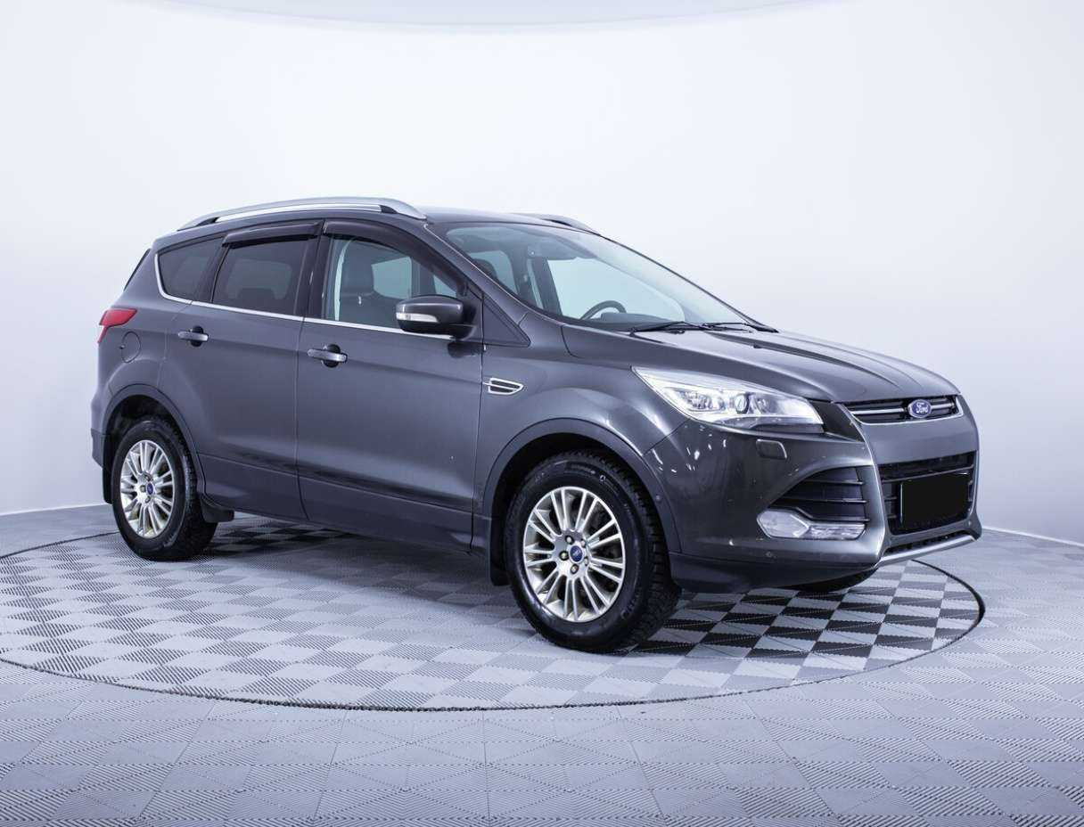 Ford Kuga с пробегом — 2015 год. Фото: #2