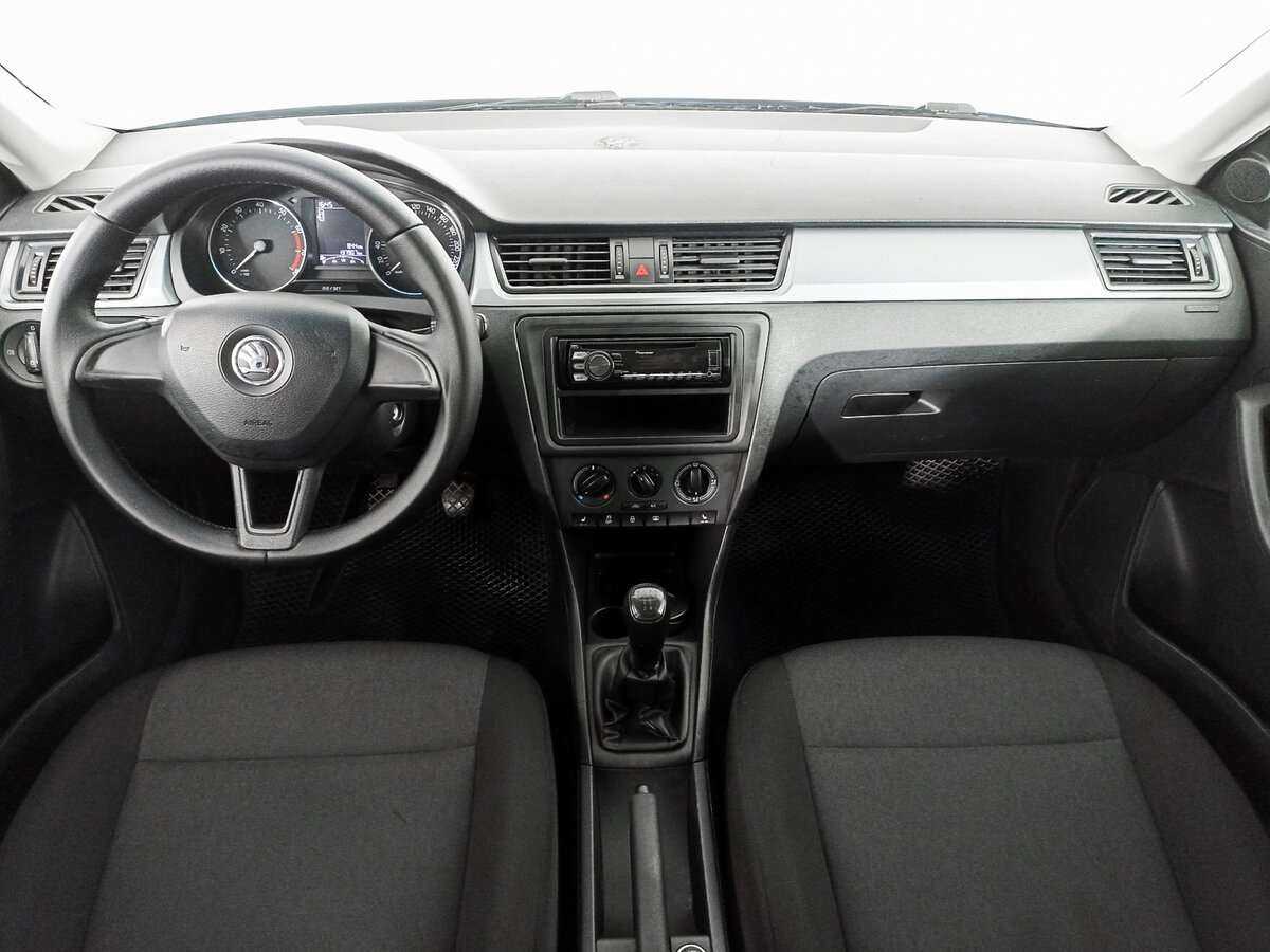 Skoda Rapid с пробегом — 2016 год. Фото: #10