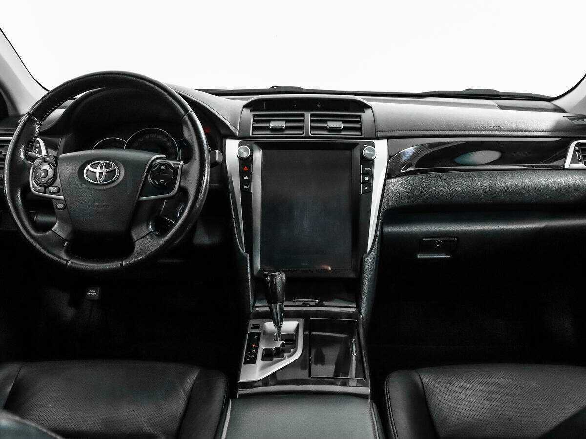 Toyota Camry с пробегом — 2014 год. Фото: #12