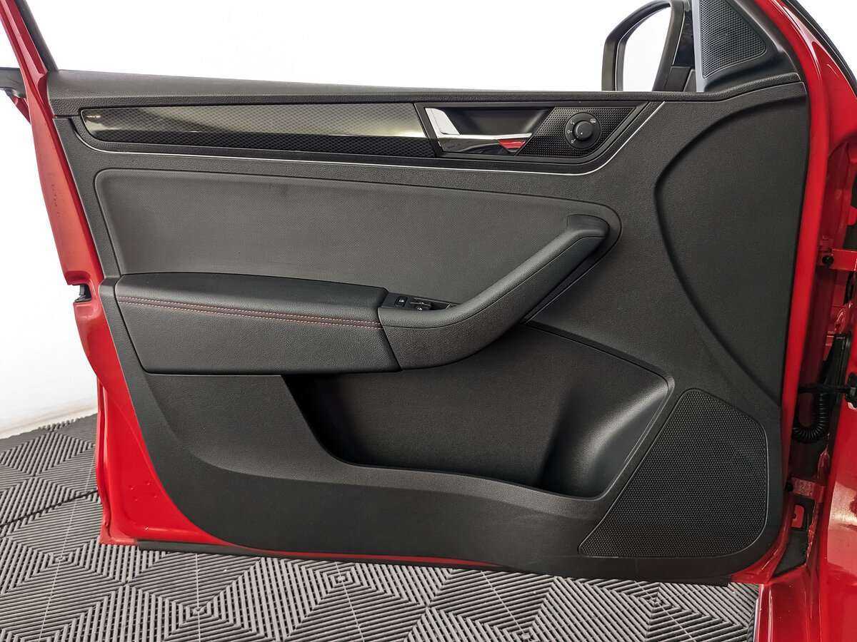 Skoda Rapid с пробегом — 2019 год. Фото: #13