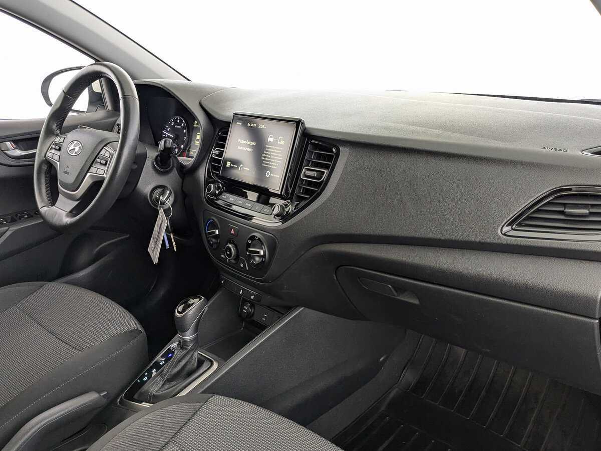 Hyundai Solaris с пробегом — 2021 год. Фото: #8