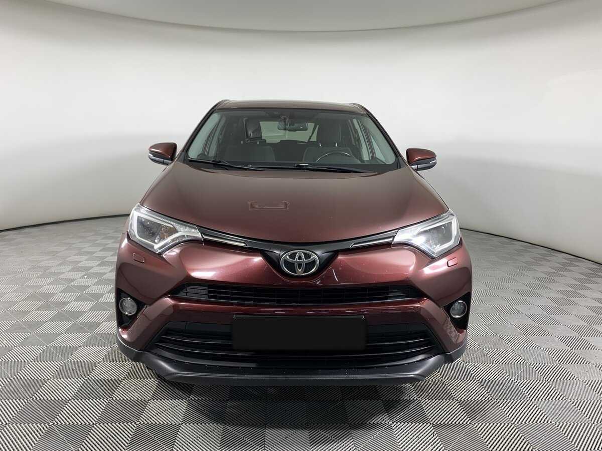 Toyota RAV4 с пробегом — 2018 год. Фото: #1