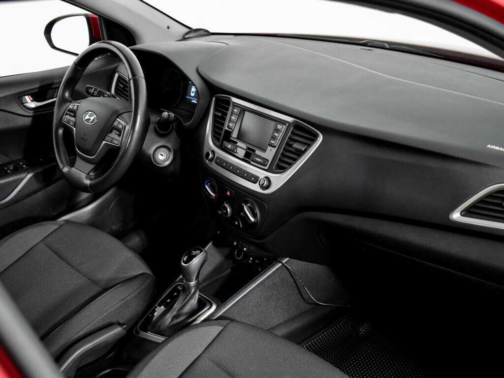 Hyundai Solaris с пробегом — 2017 год. Фото: #12
