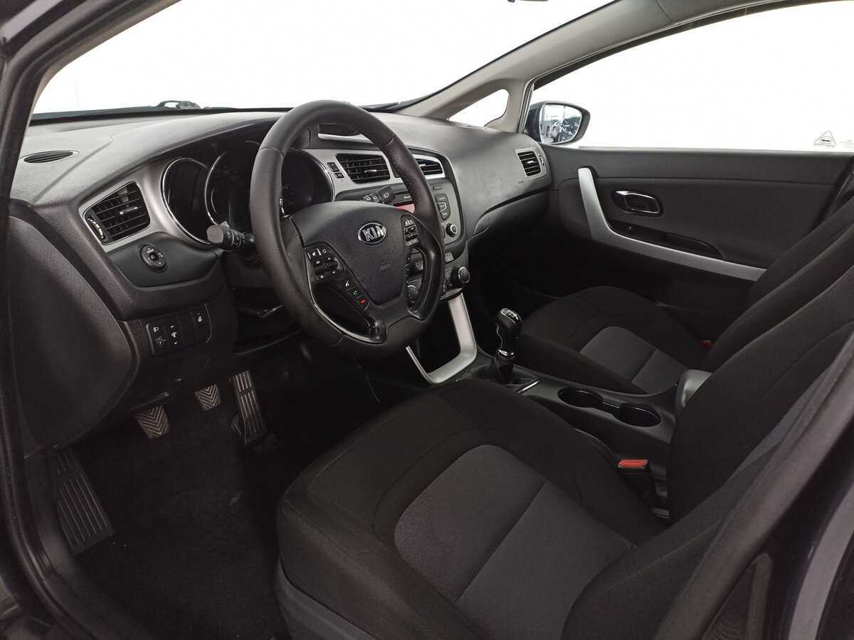 Kia Ceed с пробегом — 2015 год. Фото: #12