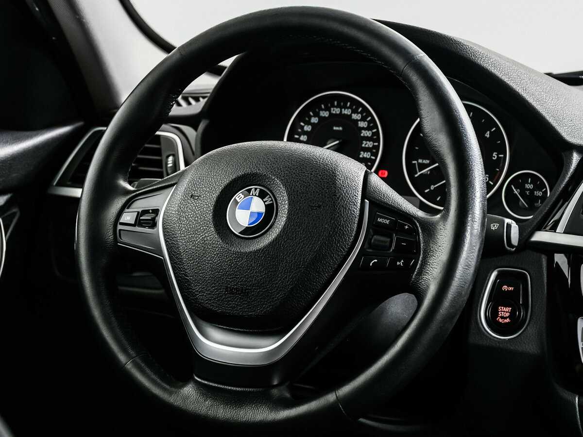 BMW 3 серии с пробегом — 2016 год. Фото: #11