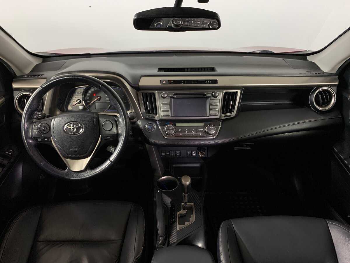 Toyota RAV4 с пробегом — 2013 год. Фото: #12