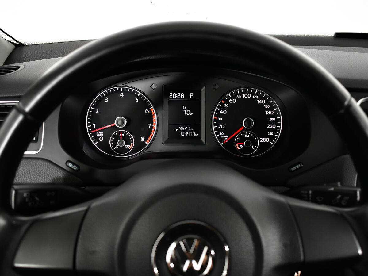 Volkswagen Jetta с пробегом — 2014 год. Фото: #10