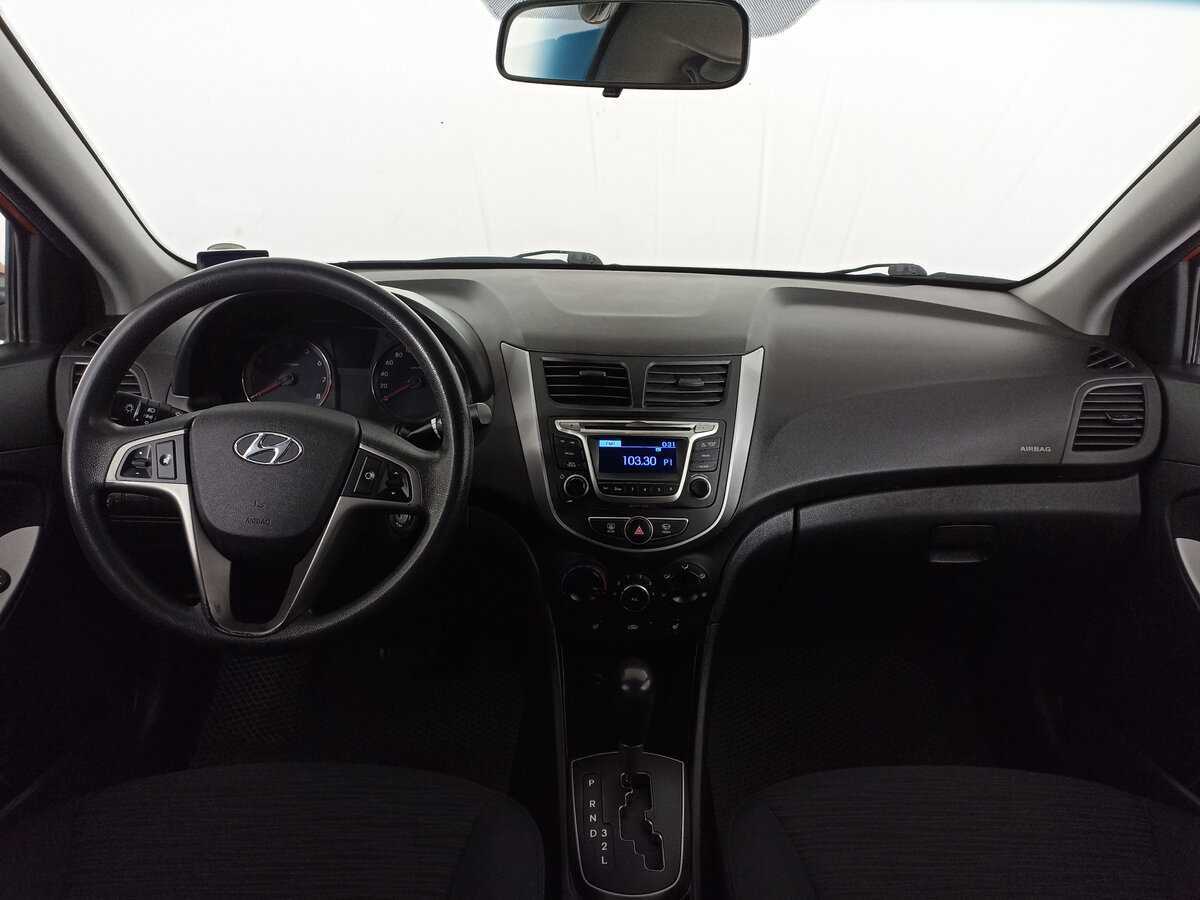 Hyundai Solaris с пробегом — 2016 год. Фото: #11