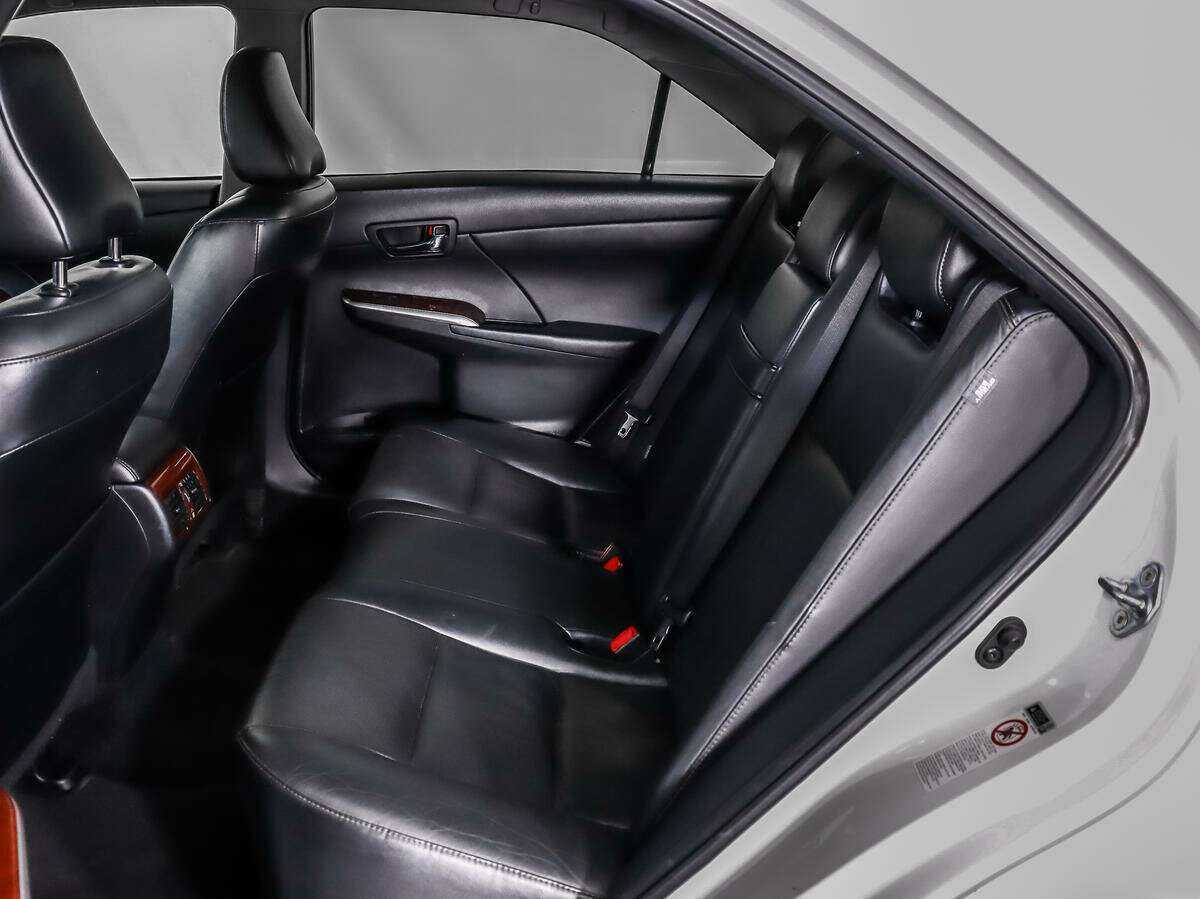 Toyota Camry с пробегом — 2012 год. Фото: #11