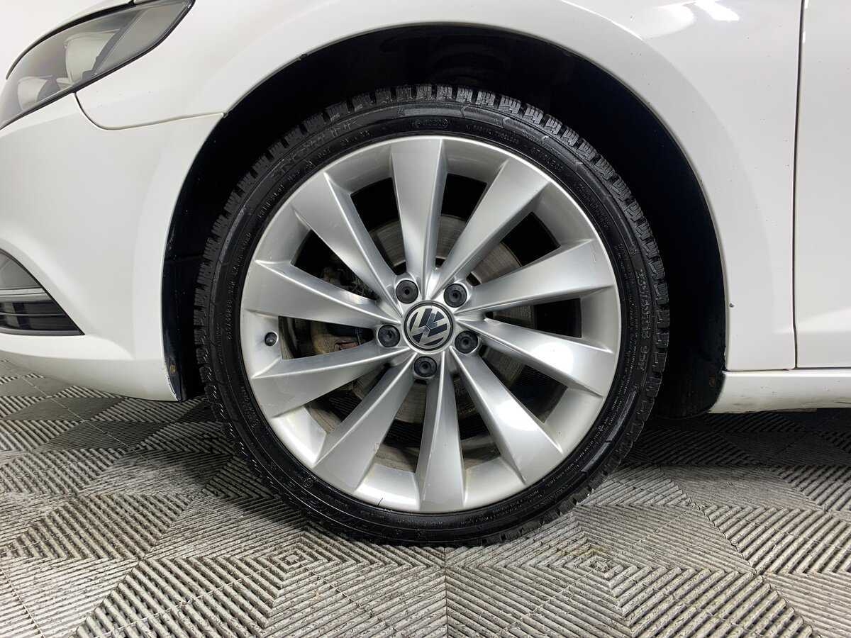 Volkswagen Passat CC с пробегом — 2013 год. Фото: #8