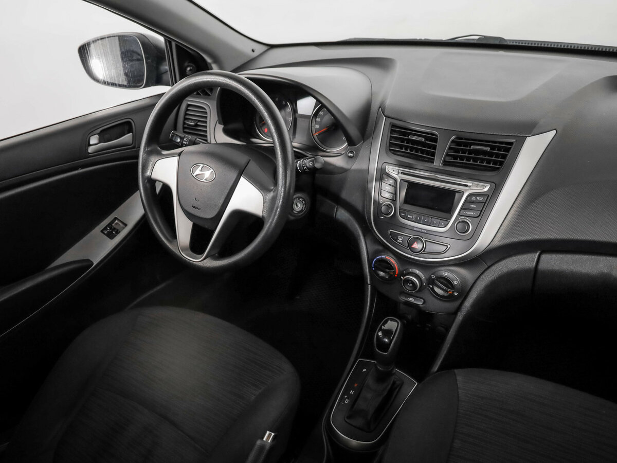 Hyundai Solaris с пробегом — 2016 год. Фото: #8