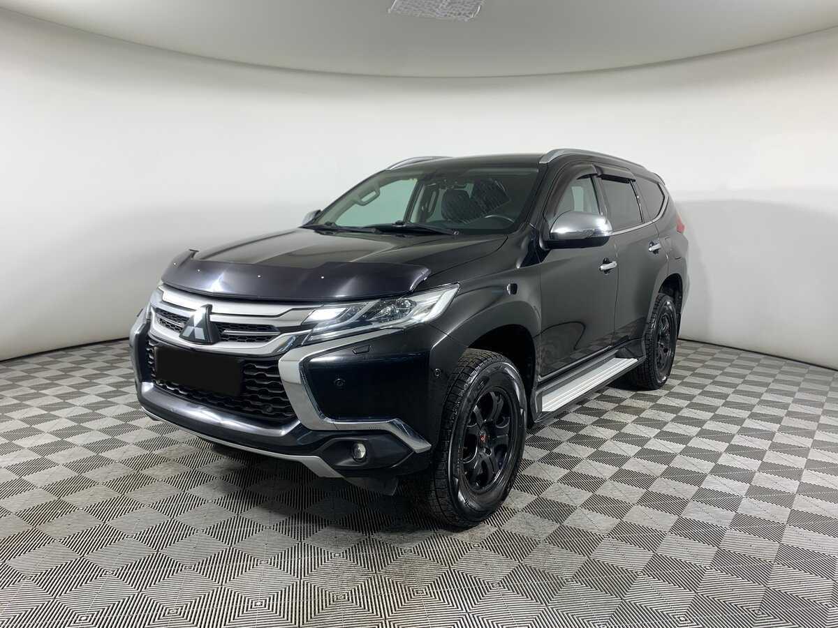 Mitsubishi Pajero Sport с пробегом — 2017 год. Фото: #0