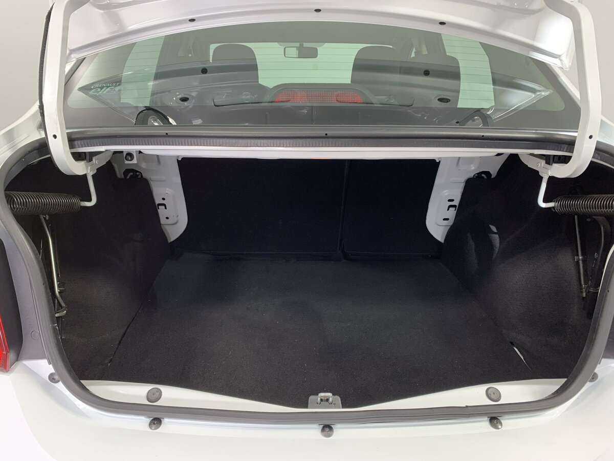 Renault Logan с пробегом — 2020 год. Фото: #9