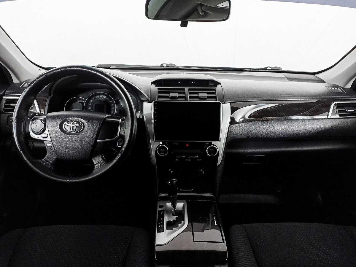Toyota Camry с пробегом — 2014 год. Фото: #11