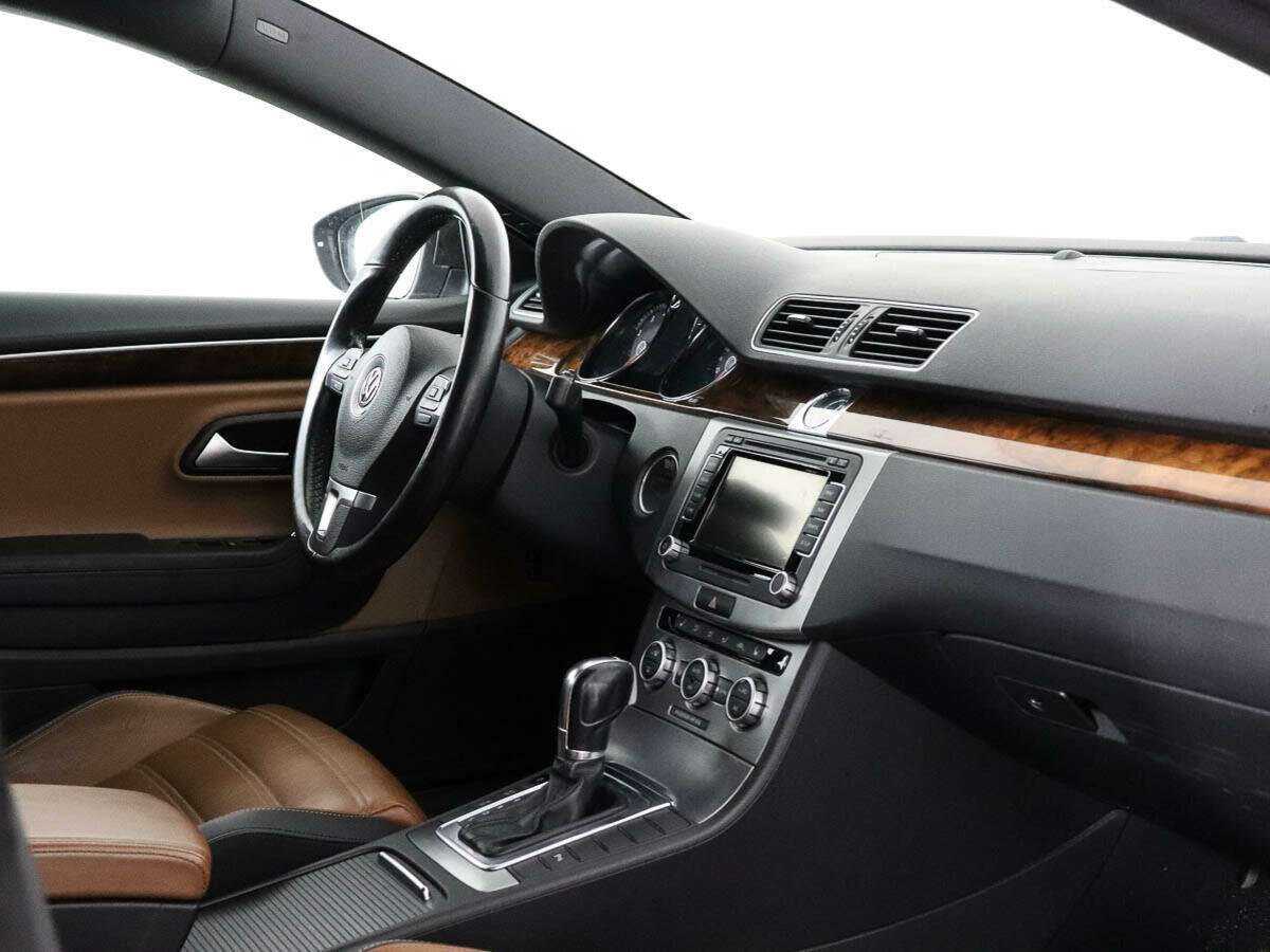 Volkswagen Passat CC с пробегом — 2012 год. Фото: #6