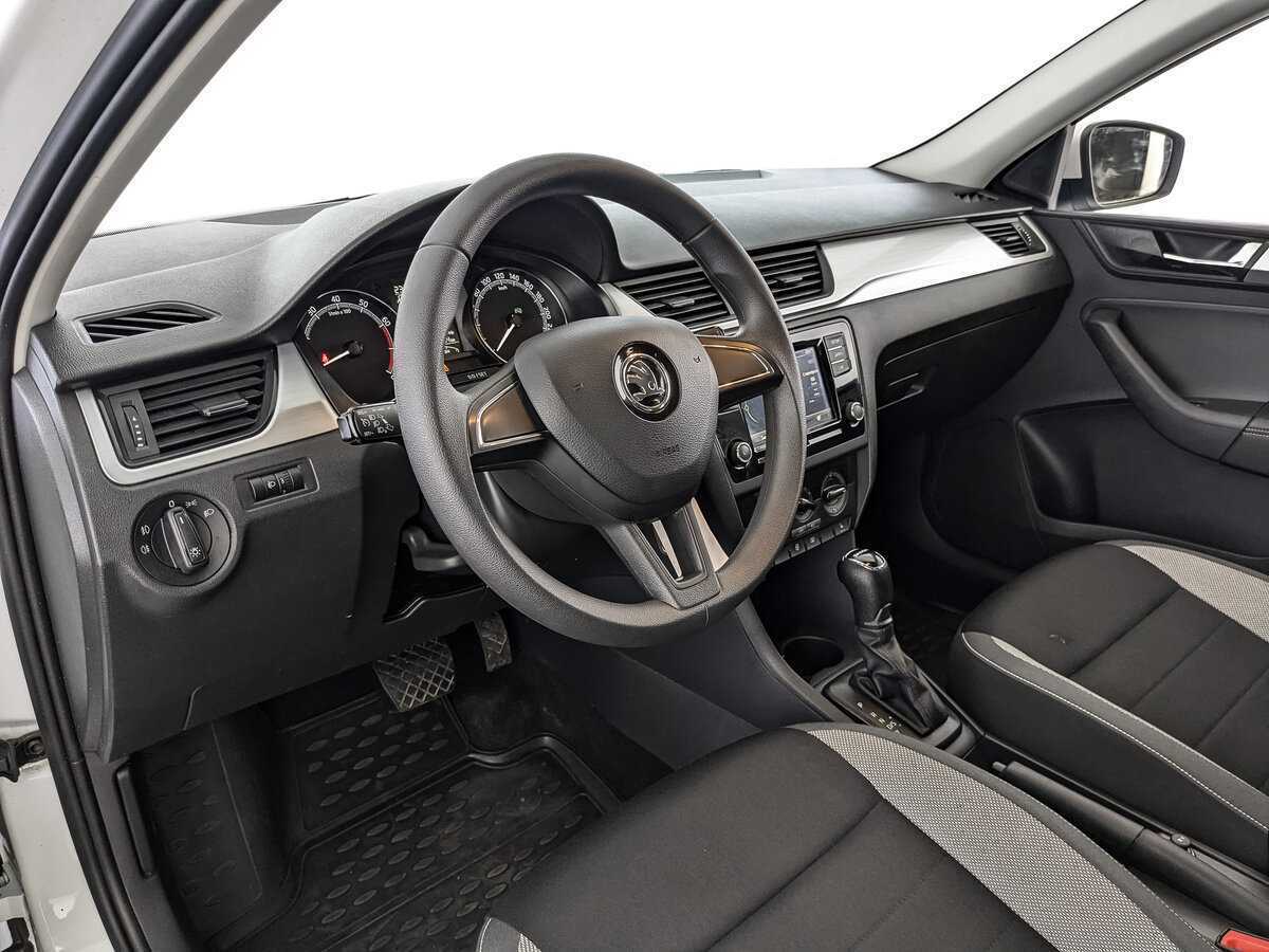 Skoda Rapid с пробегом — 2019 год. Фото: #10