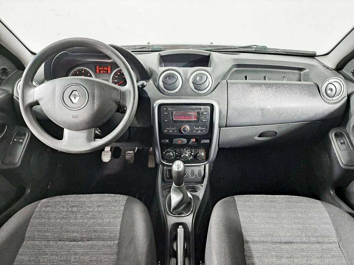 Renault Duster с пробегом — 2012 год. Фото: #11