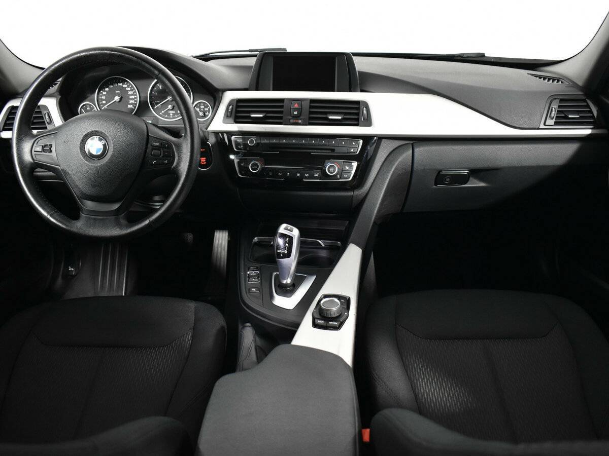 BMW 3 серии с пробегом — 2015 год. Фото: #10