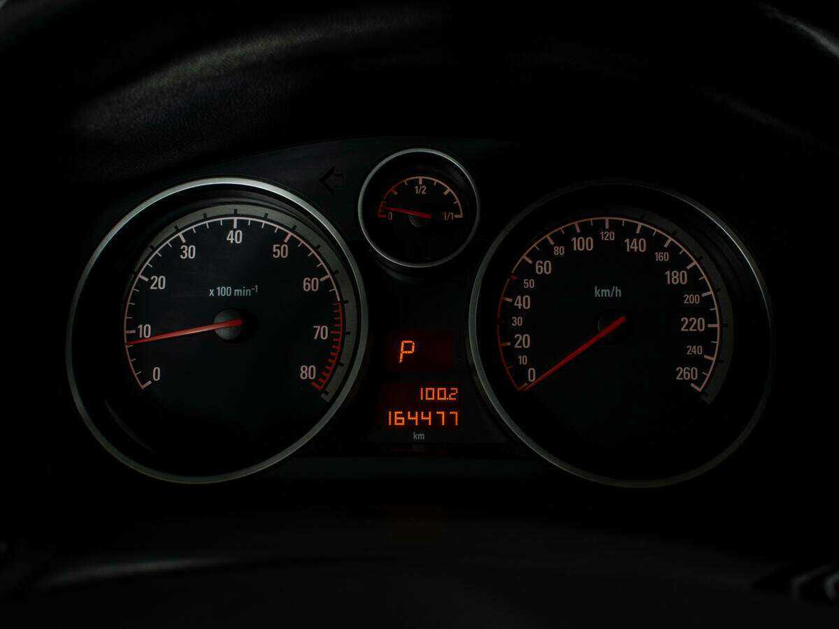 Opel Astra с пробегом — 2014 год. Фото: #9