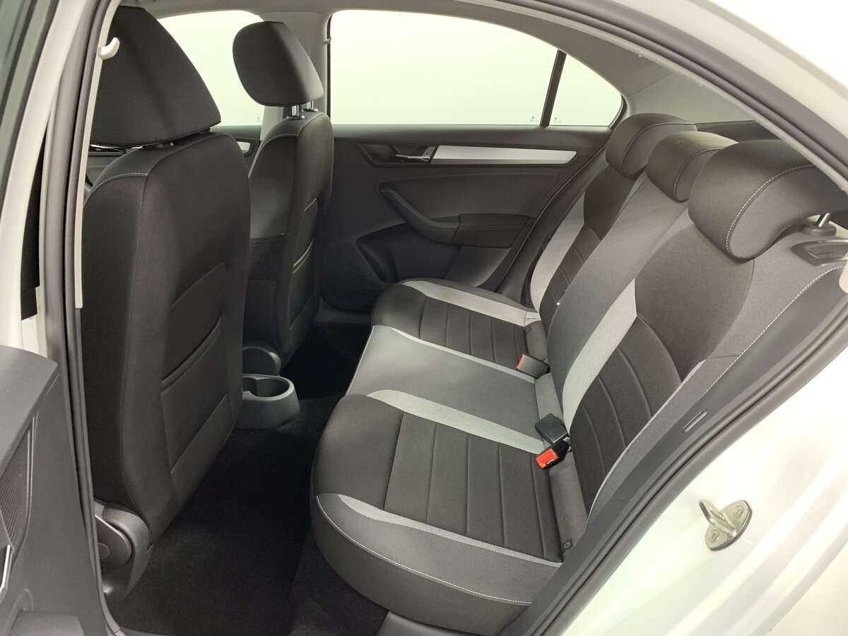 Skoda Rapid с пробегом — 2019 год. Фото: #9